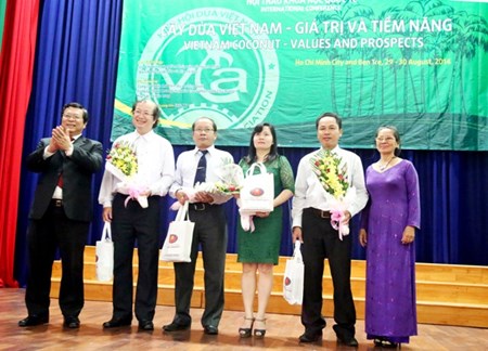 Hội thảo quốc tế 'Cây dừa Việt Nam, giá trị và tiềm năng'